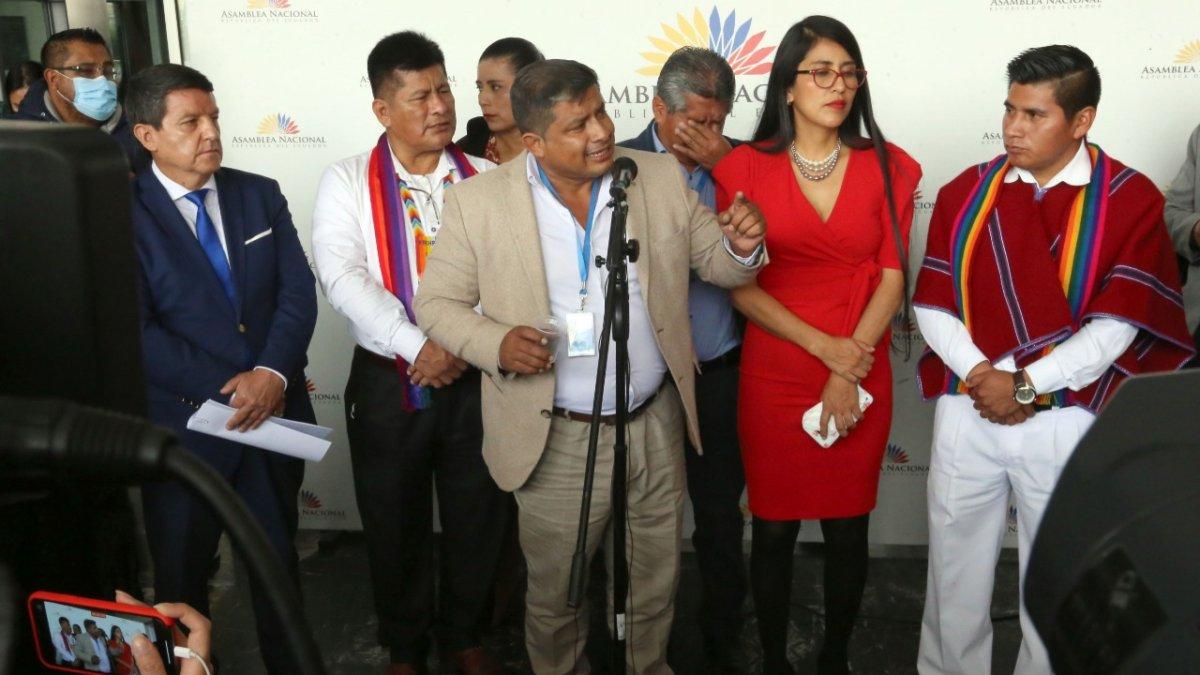 Reacción. Sin pruebas y solo con su promesa de “honestidad” se presentaron los asambleístas de Pachakutik.