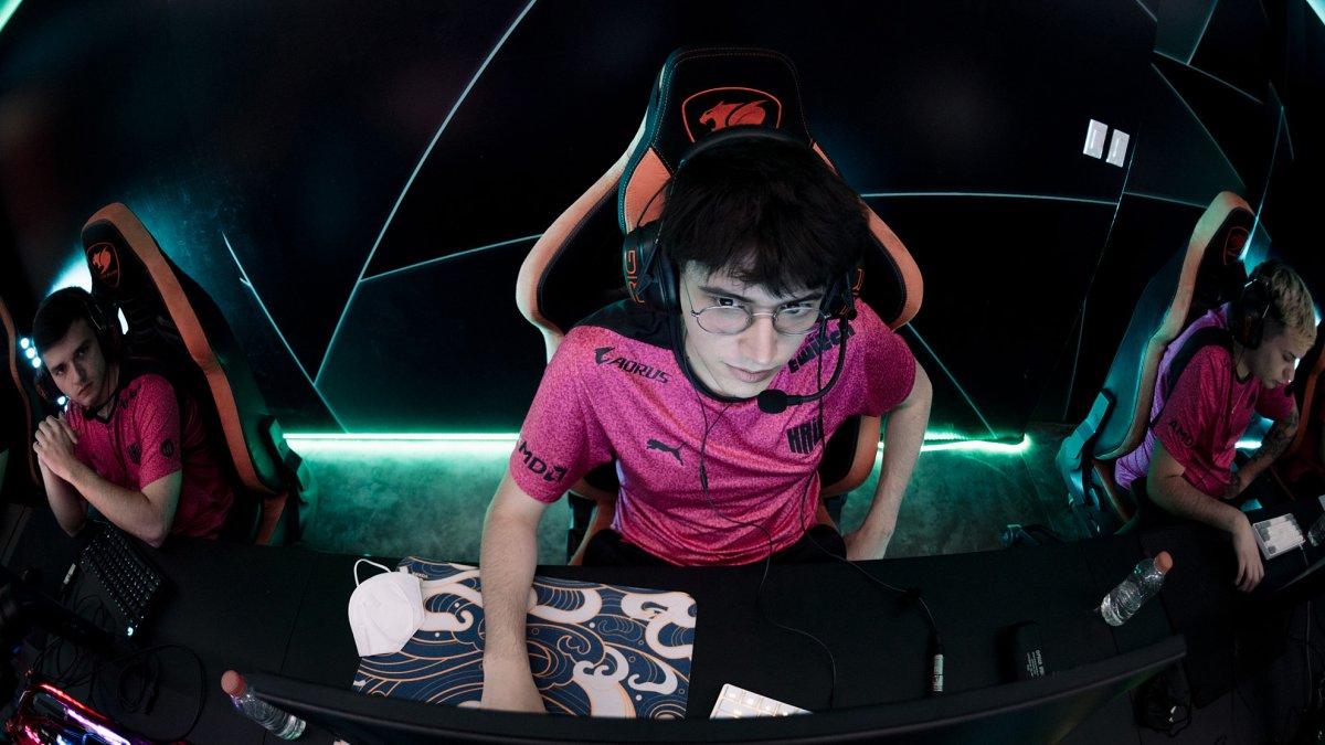 Fotografía cedida por Riot Games, que muestra a Krü Esports, equipo propiedad del ex futbolista argentino Sergio 'Kün' Aguero