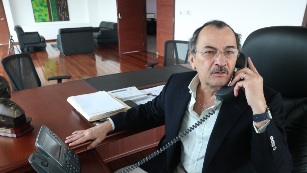 Causa. El excontralor es acusado de conspiración para lavado de dinero.