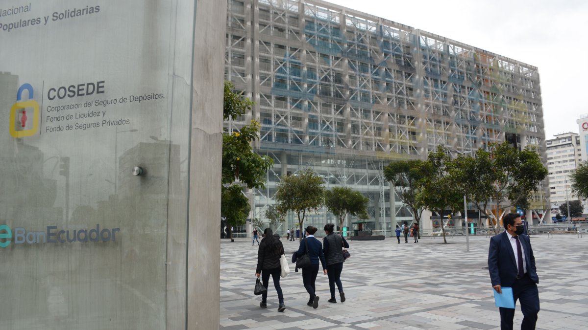 La entidad, que tiene su sede en la Plataforma Financiera en el norte de Quito, adquiere títulos para financiar a empresas.