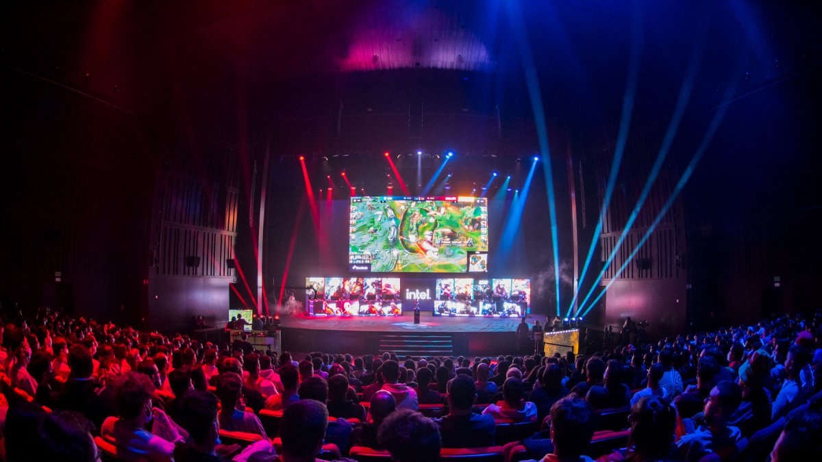 Las 2.000 entradas disponibles en el Cartuja Center CIE de Sevilla se agotaron en tan solo una semana. Entonces los aficionados aún no sabían cuáles serían los finalistas del ‘split’ (temporada) de primavera de la Superliga de League of Legends.