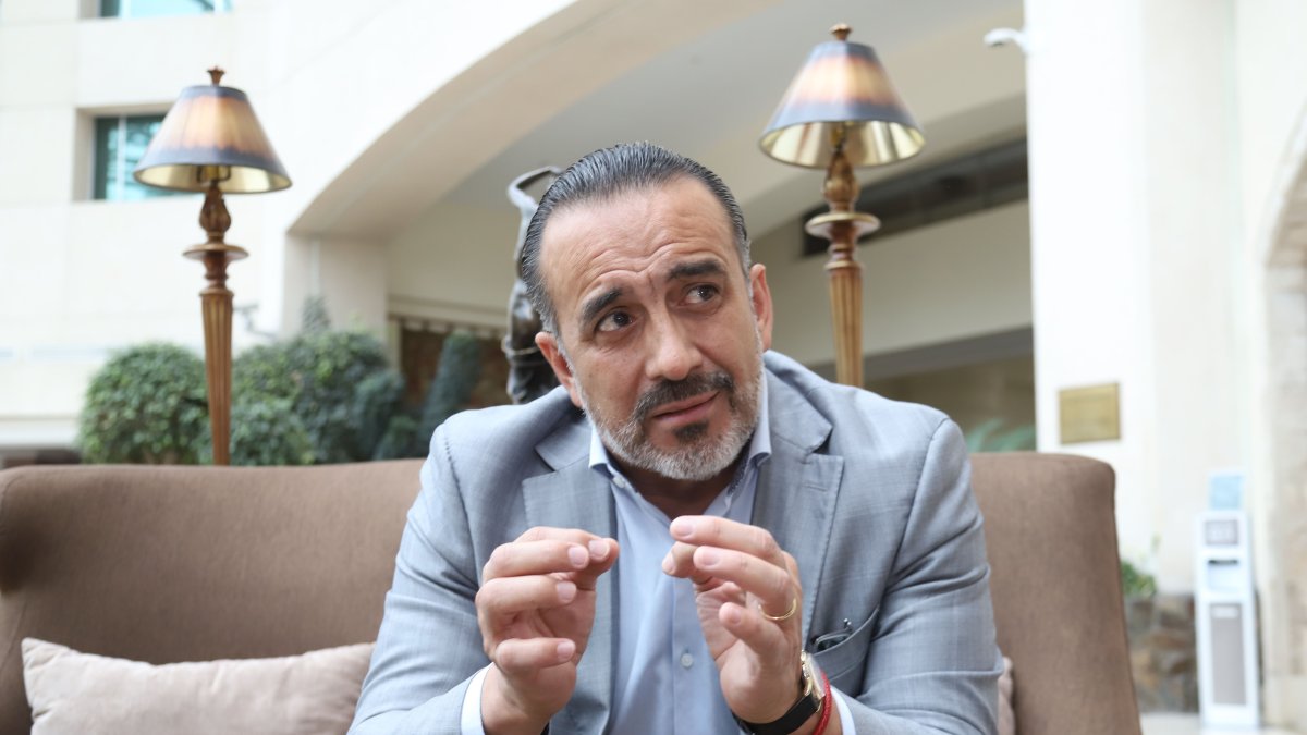 El ministro Herrera explicó que la ayuda del gobierno prioriza a las personas que se encuentran en situación de vulnerabilidad y pobreza.