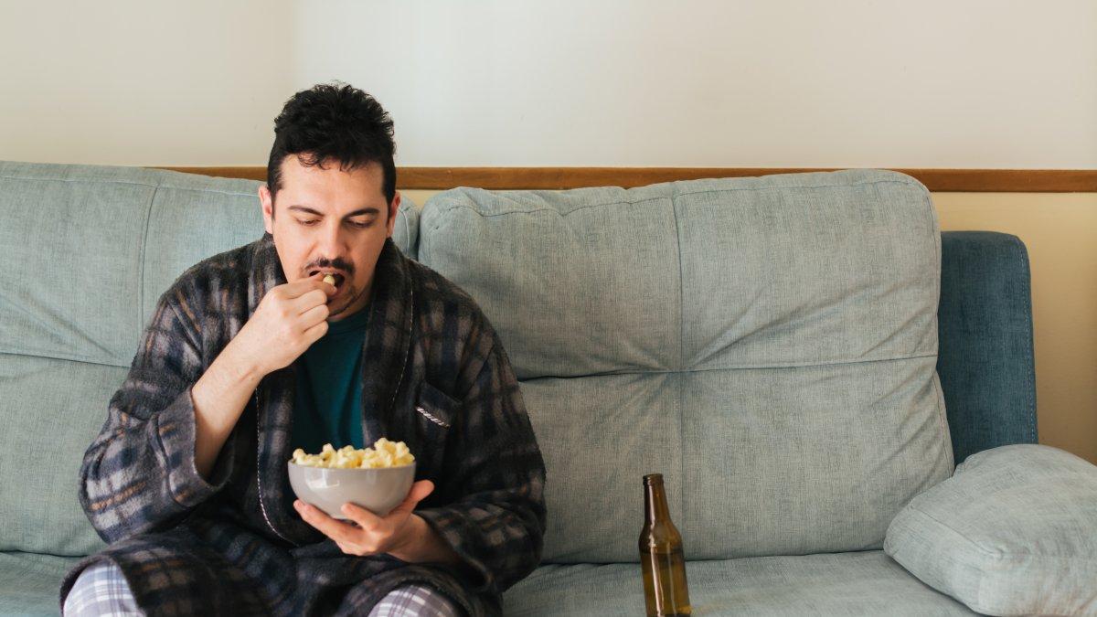 Tanto hombres como mujeres sufren los efectos de la pandemia y de lo que ocurre en el mundo.
