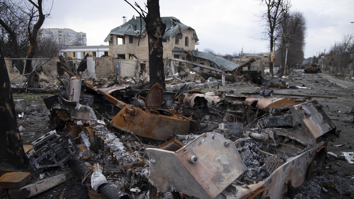 Imagen de una zona destruída de Bucha.