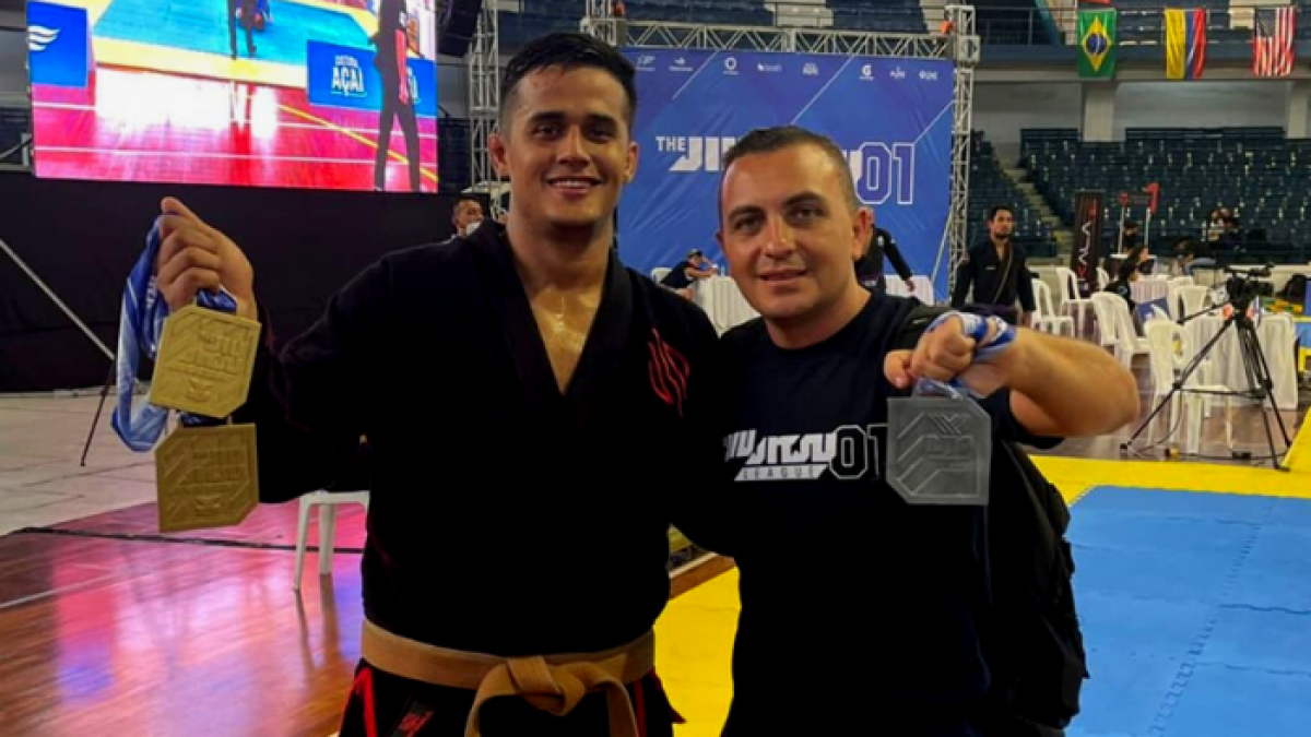 Adrián es uno de los mejores atletas cinturón café del Ecuador.