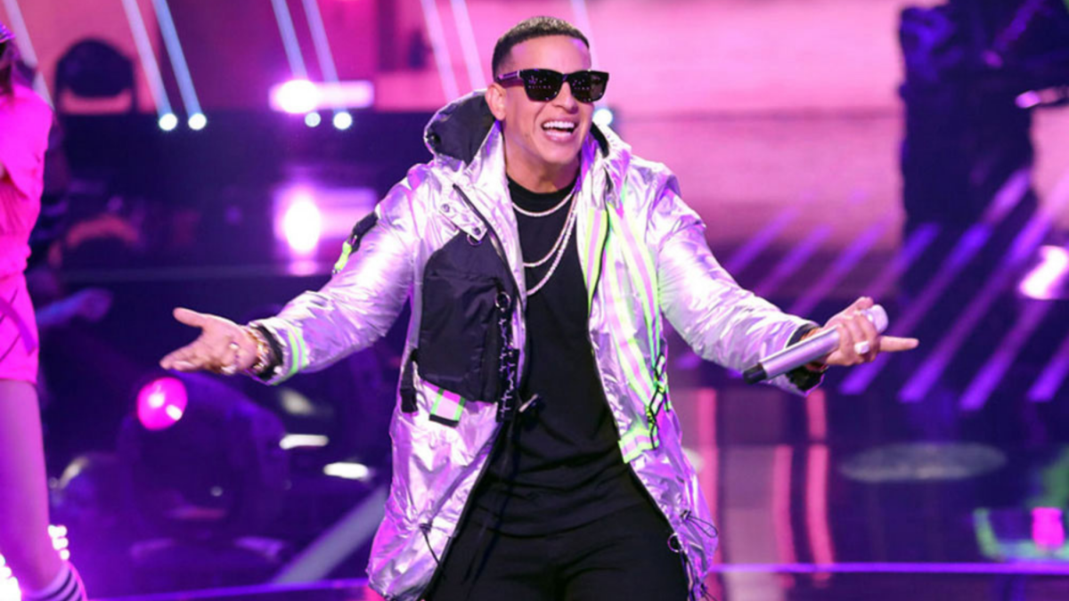 Daddy Yankee tiene 45 años.