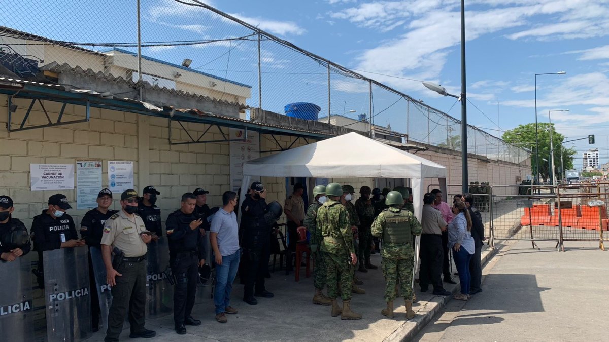 La Policía Nacional activó los protocolos de seguridad, en conjunto con personal de las Fuerzas Armadas
