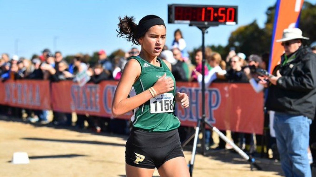 Carmen terminó con el récord de 31 años de su madre Janeth.