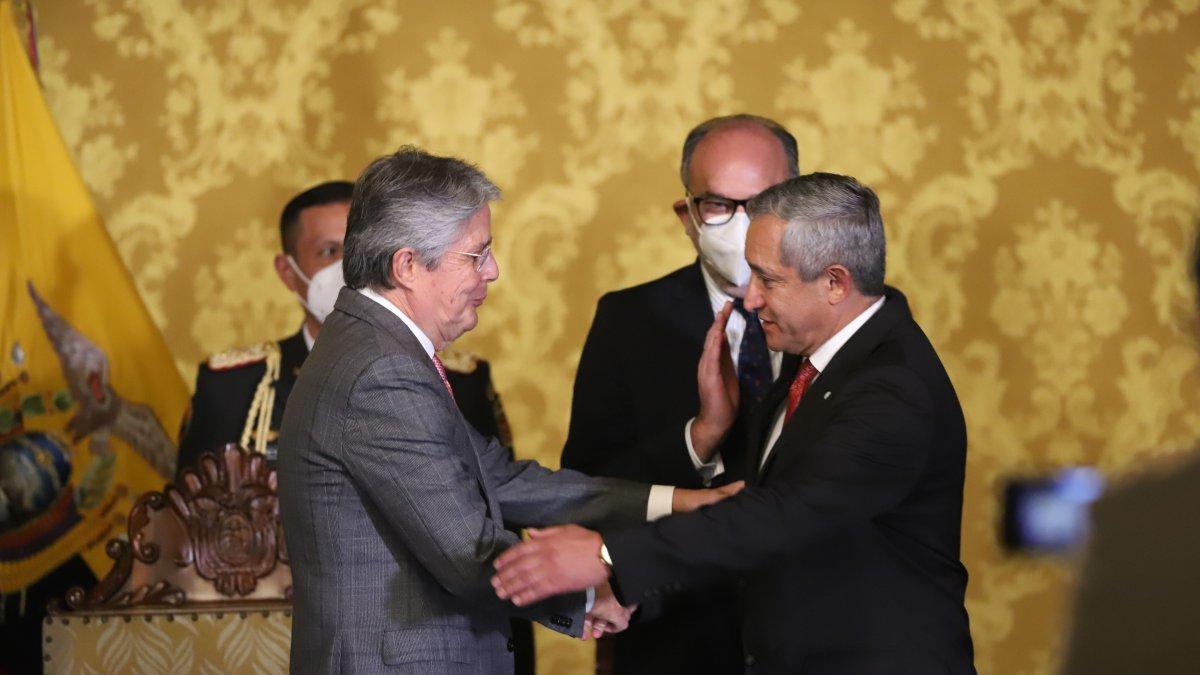 El 30 de marzo de 2022, el presidente Lasso posesionó al exgeneral de la policía Patricio Carrillo como nuevo ministro del Interior.