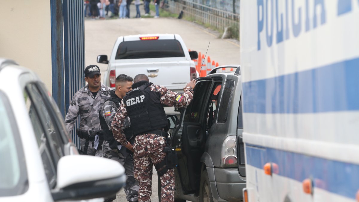 La mañana de este martes, la cárcel de máxima seguridad denominada La Roca, tuvo uniformados más uniformados que de costumbre.