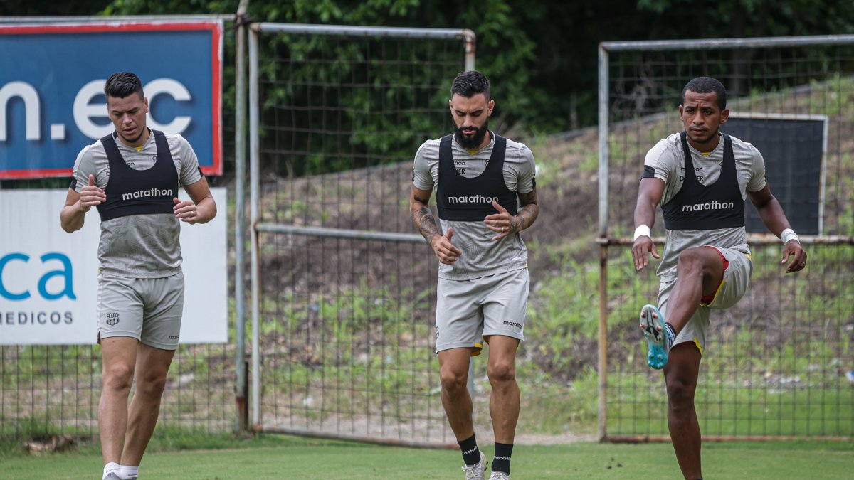 Paco Rodríguez, Gonzalo Mastriani y Nixon Molina, serán titulares ante el conjunto uruguayo.