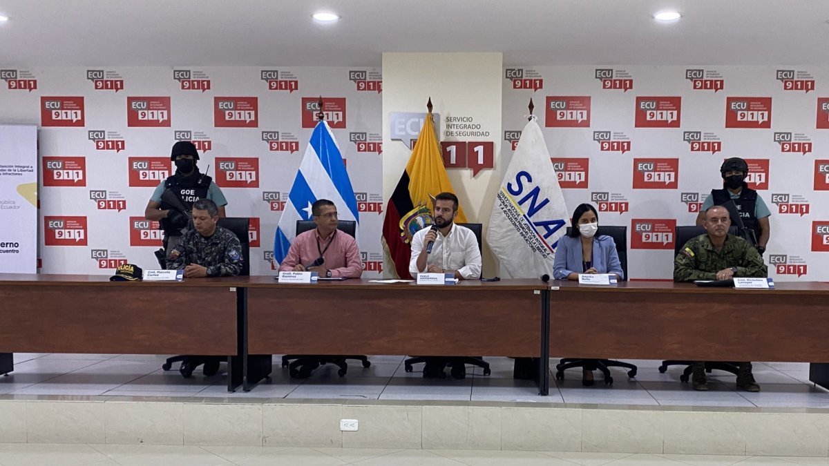 Autoridades nacionales y de la provincia del Guayas brindaron una rueda de prensa en el ECU911 de Samborondón.