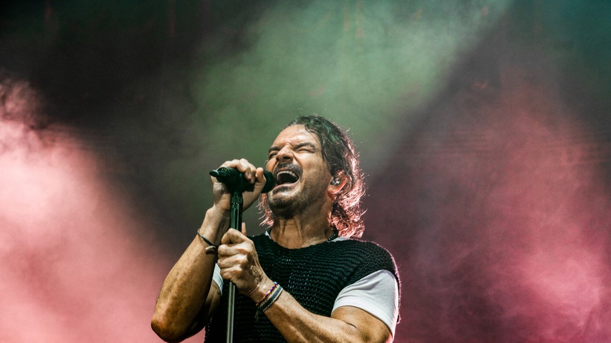 Ricardo Arjona inició su gira 'Blanco y negro' en Estados Unidos.
