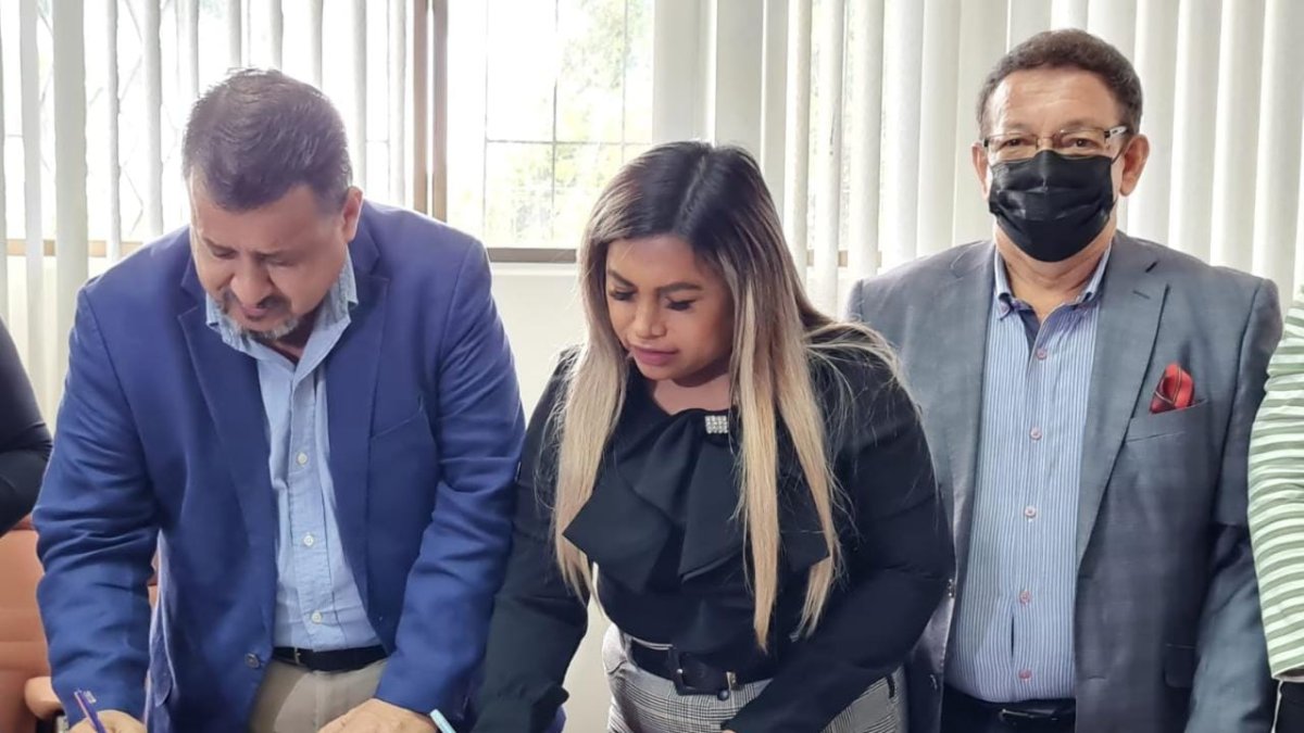 Las autoridades del Ministerio de Educación y de la Universidad de Guayaquil establecieron acuerdos.