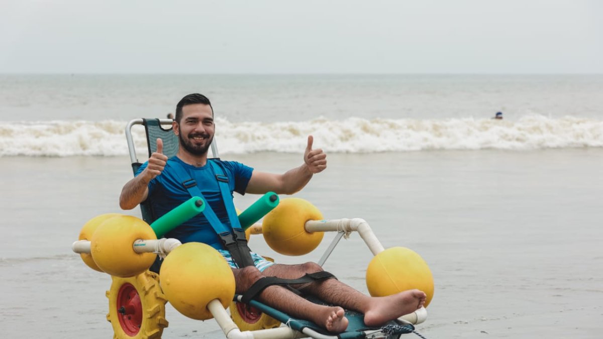 Servicio. Varias personas disfrutaron en la inauguración del servicio.