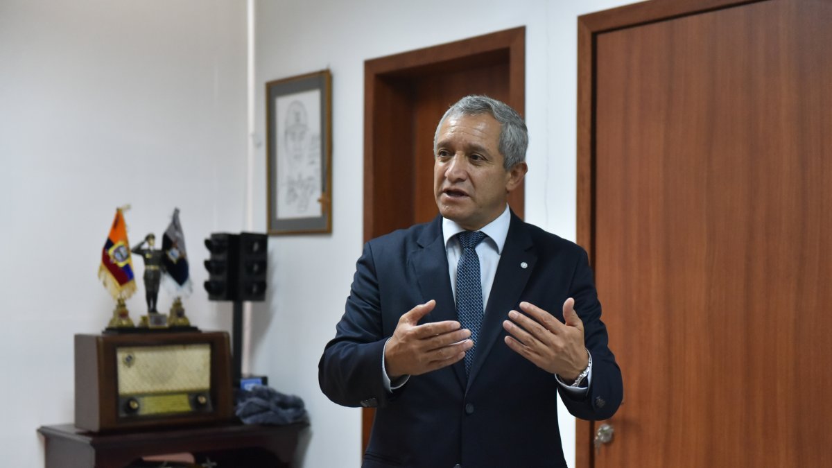 Carrillo es el ministro del Interior. En el gobierno del expresidente Lenín Moreno fue el comandante de la Policía.