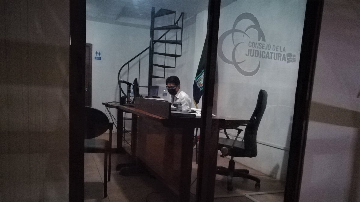 Los jueces Diego Moscoso y Erika Moriel están suspendidos por 90 días al haber concedido recursos de habeas corpus fuera de su competencia al ser de otra jurisdicción.