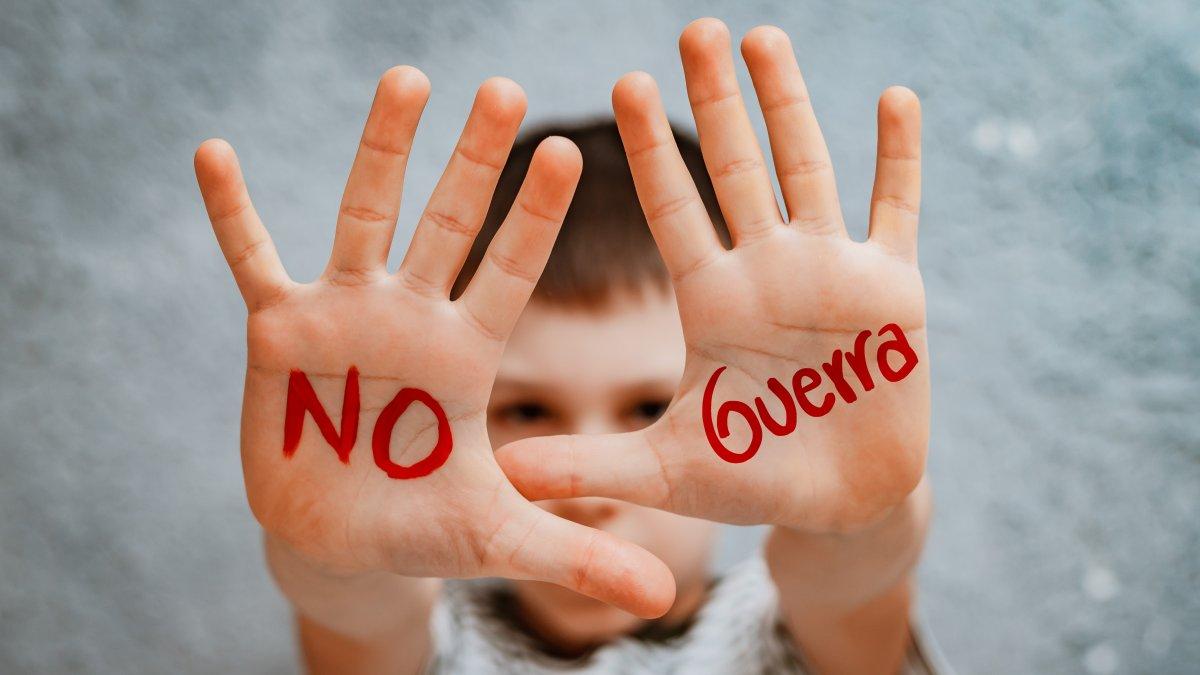 Hable con sus hijos de la guerra.