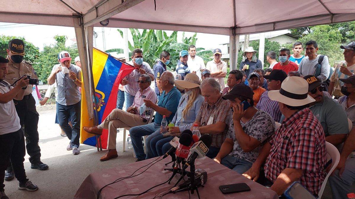 Bananeros de El Oro se reunieron este jueves en el Guabo, para rechazar la firma de este acuerdo.