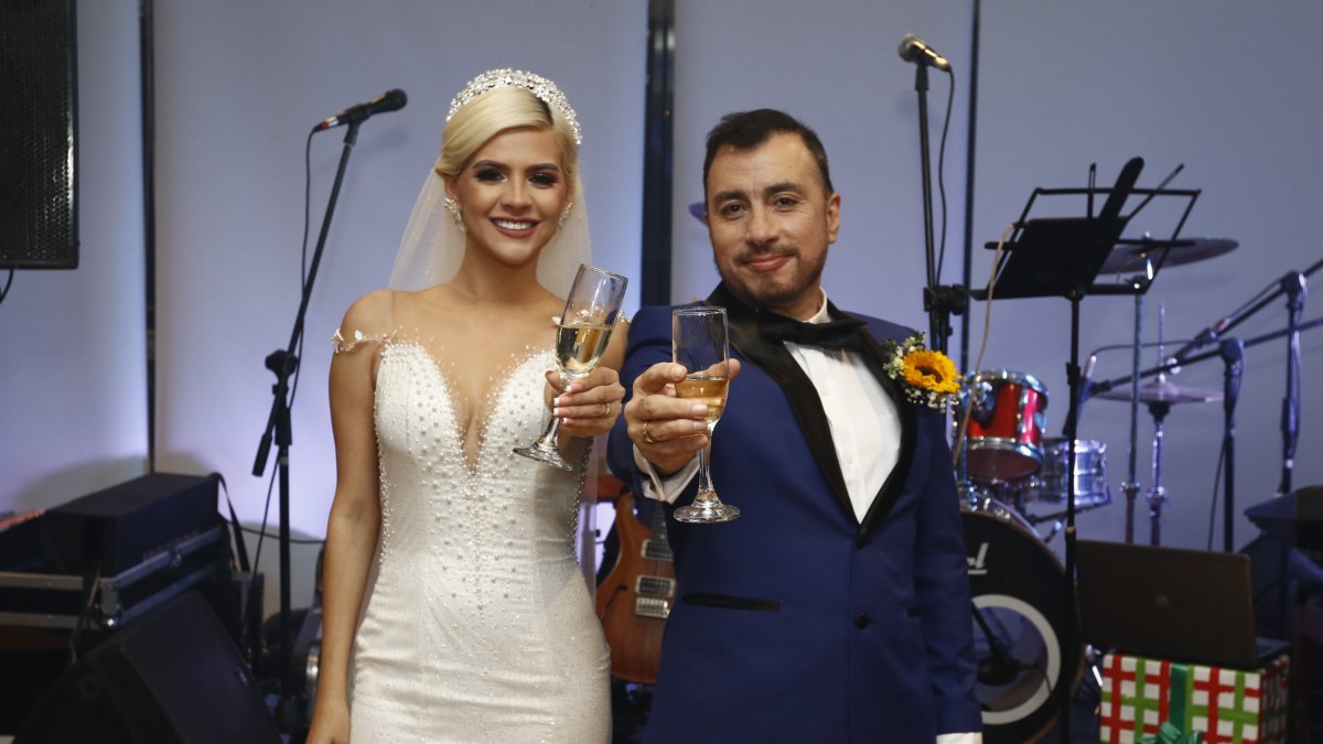 La pareja cuando se casó en diciembre.