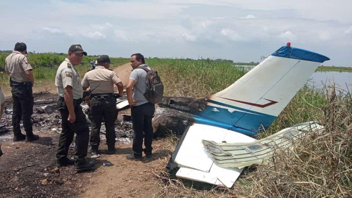Personal policial de diferentes unidades acudieron al sitio para recabar indicios del hallazgo.