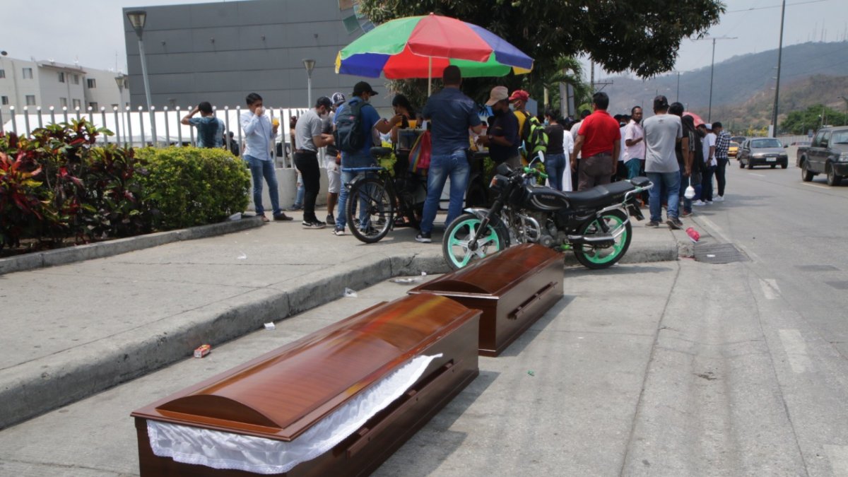 Servicios. Los afiliados reciben del IESS hasta $ 1.359 para un funeral.