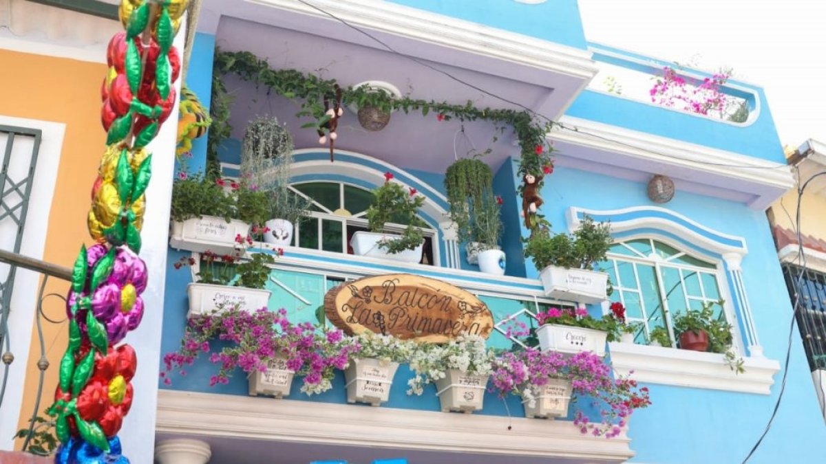 Concurso. Los propietarios arreglan la fachada de sus viviendas.