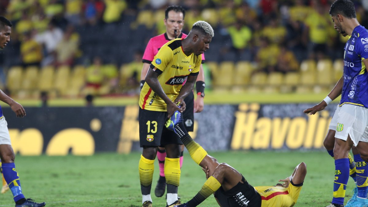 Barcelona paga por el trajín desde el inicio de la temporada. Jugó las tres fases iniciales de la Libertadores y ahora está encarando la fase de grupos de la Sudamericana y la primera etapa de LigaPro.