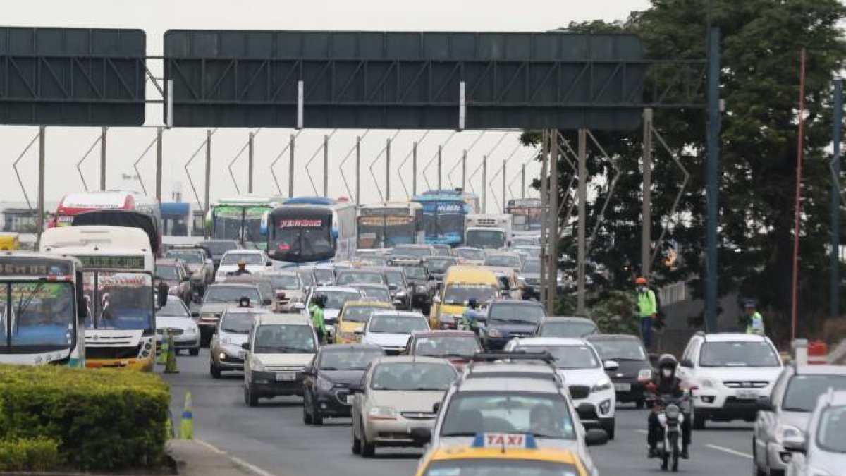 Un tramo del puente de la Unidad Nacional estará cerrado al tránsito vehicular.