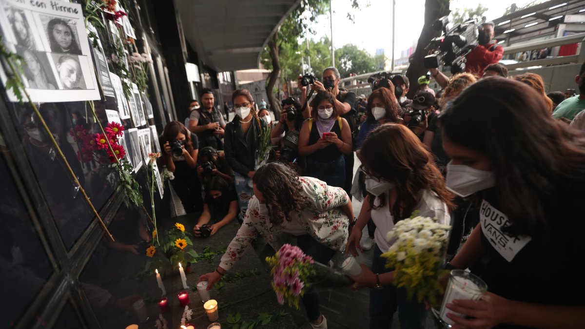 Colectivas feministas participaron, durante una protesta en la Fiscalía General de la República, en la Ciudad de México (México)