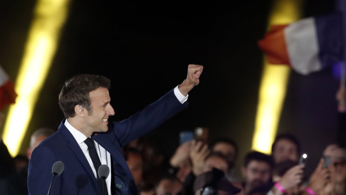 Macron promete restañar las heridas del país y responder al descontento