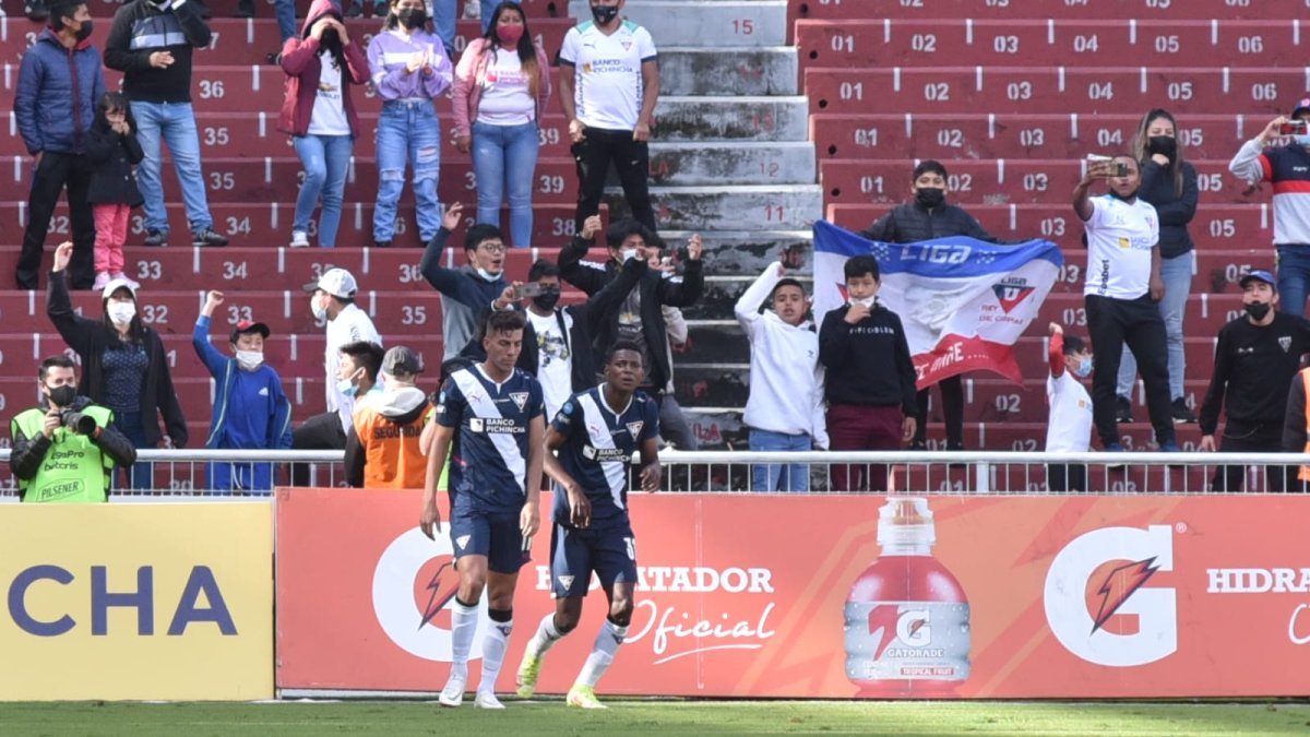 Foto del encuentro entre Liga de Quito y Mushuc Runa.