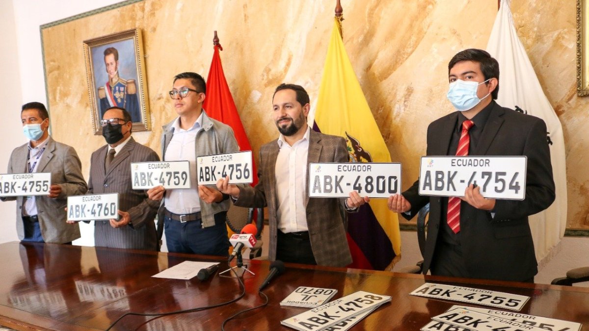 La ANT empezó la entrega de las placas rezagadas en marzo de 2022. La demanda por cubrir data del 2018.