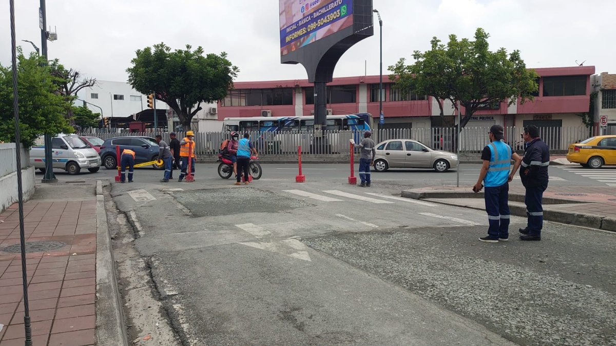 Obras Publicas trabaja bacheo de la Atarazana