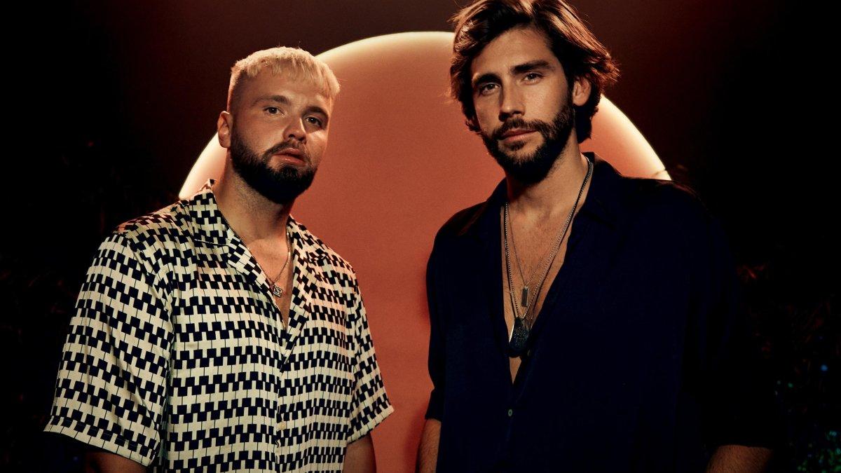 Alvaro Soler y Topic