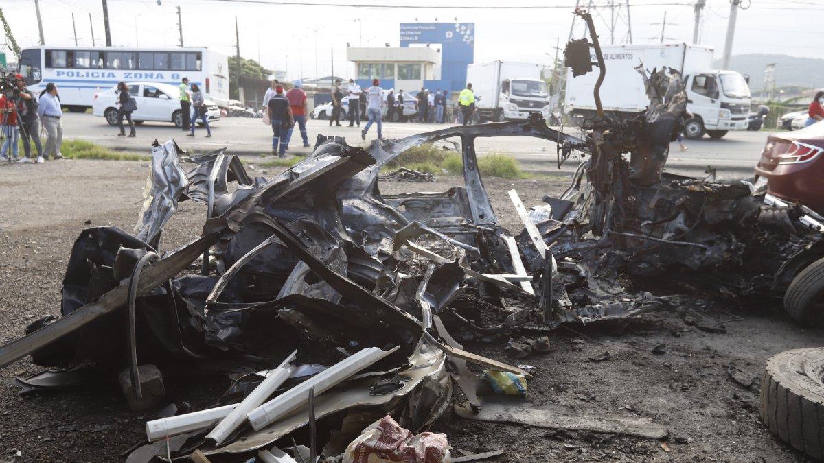 A las 03:00 de este lunes explotó un coche bomba justo al frente de la cárcel Regional de Guayas