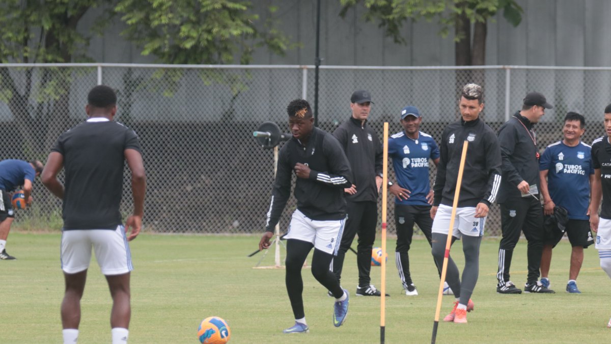 Los eléctricos entrenan de cara a lo que les espera en el último semestre del año.