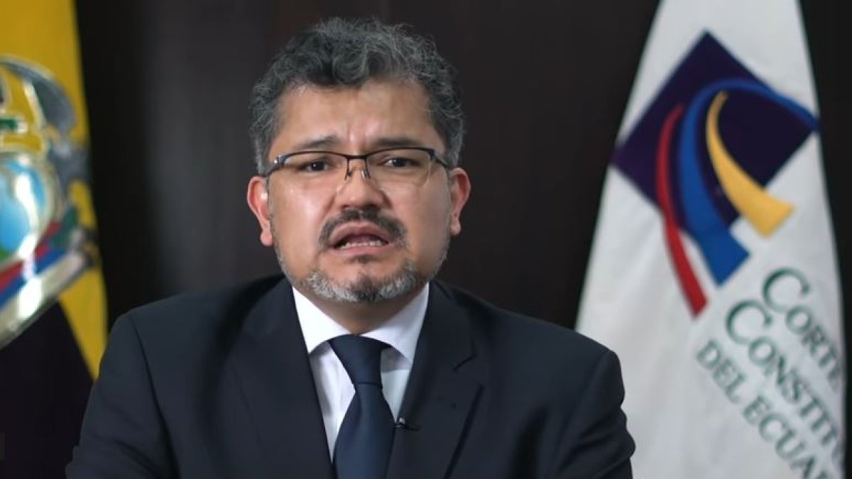 Alí Lozada es el presidente de la Corte Constitucional.