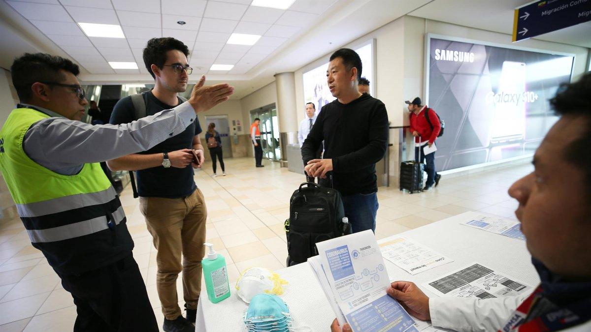 La cifra de viajeros aéreos en el Servicio Regular fue de 1.224.001 (de los que 472.445 lo hicieron en vuelos nacionales y 751.556 en internacionales).