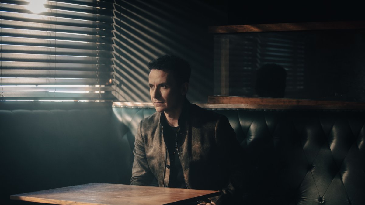 Fotografía de archivo sin fechar cedida por Carolina de Luna que muestra al cantante colombiano Fonseca.