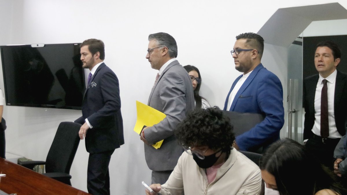 El 21 de abril pasado, Jiménez se reunió con los jefes de bancadas de la Asamblea para viabilizar consensos.