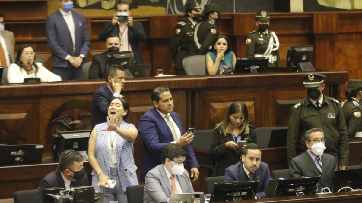 La comisión quedó ayer formalmente conformada, luego de la accidentada sesión del miércoles 25 de abril.