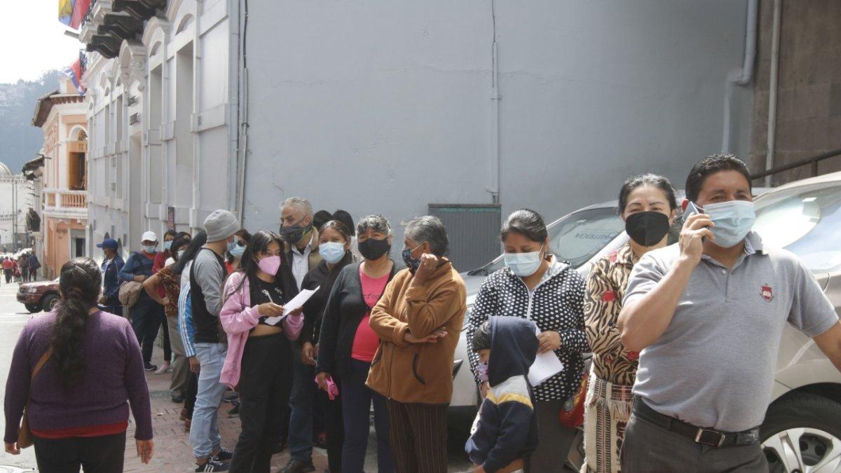 Obligación. La mascarilla se usó durante dos años en espacios abiertos y cerrados por disposición del COE.