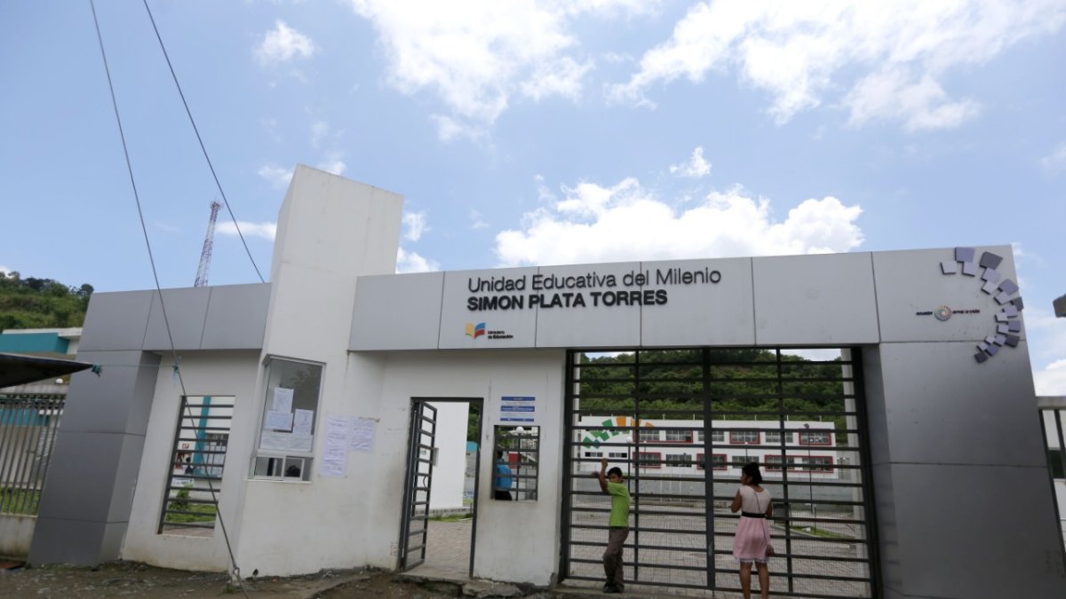 Irregularidades. El CPCCS-T en 2019 determinó que en las UEM existieron incrementos de hasta el 102,53 %.