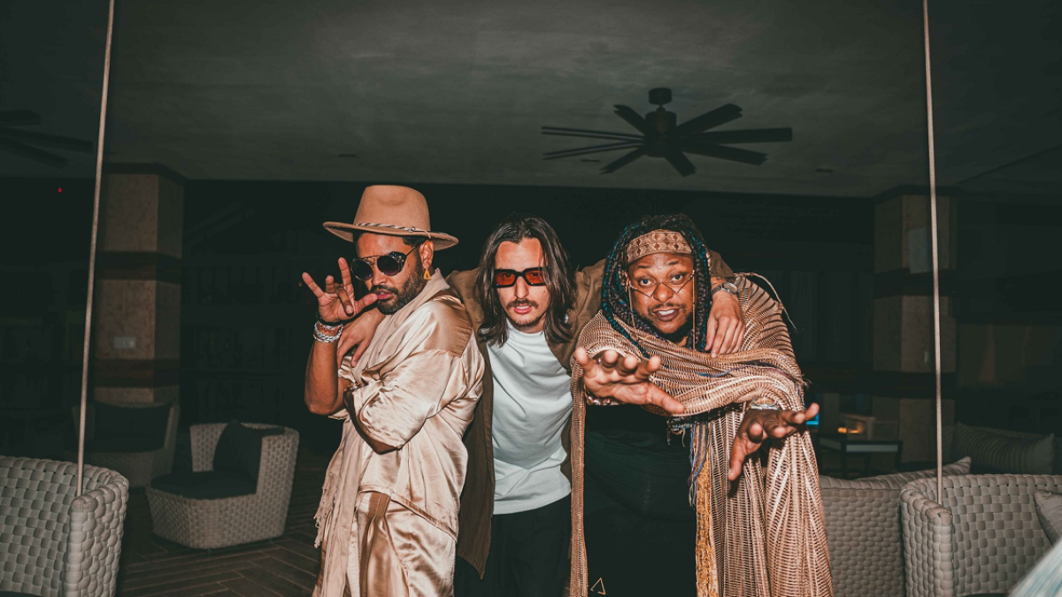 El dúo Zion y Lennox se juntaron con Danny Ocean para este tema que ya sobrepasa las 60,000 mil reproducciones en Youtube.