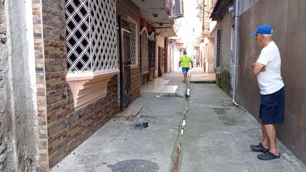 En la escena el suceso, los peritos de Criminalística encontraron una decena de indicios balísticos, que serán analizados para determinar si tienen relación con algún otro hechos violento.