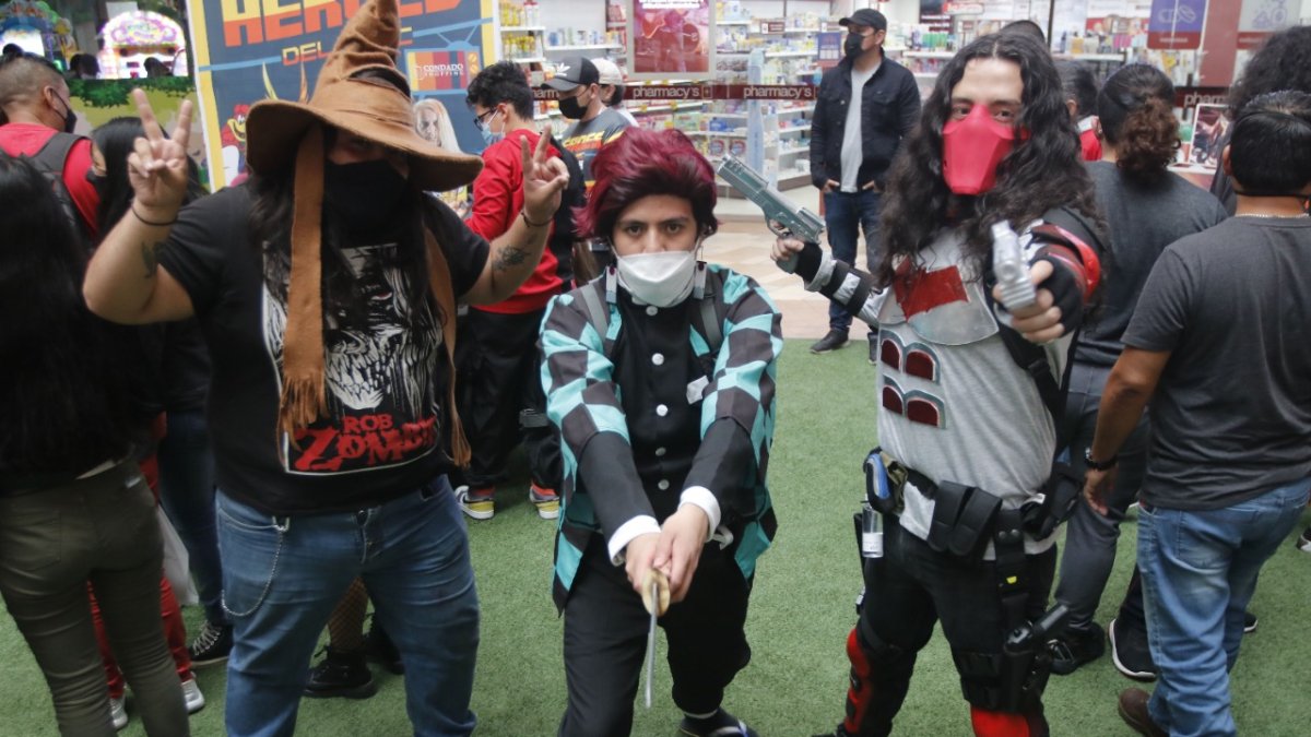 Los seguidores van a las convenciones vestidos como sus personajes favoritos.