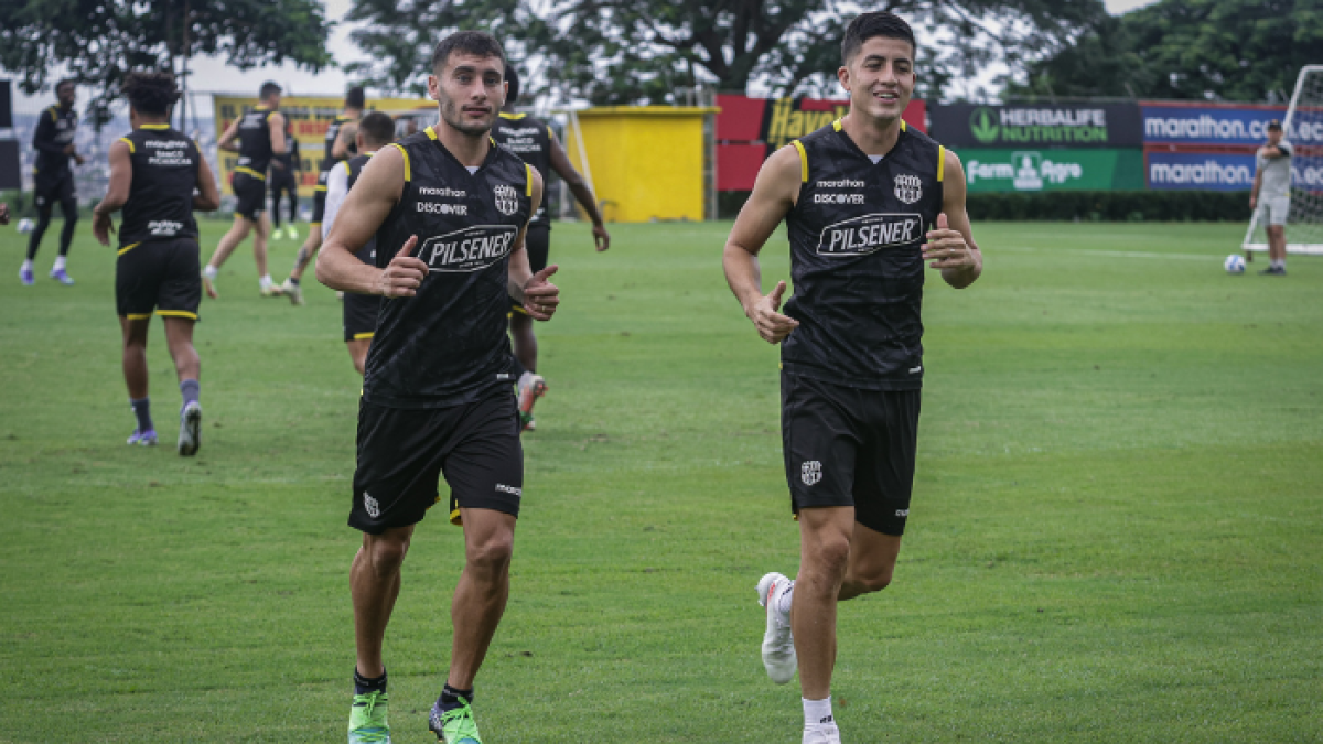 Entrenamiento de Barcelona antes de recibir a Lanús.