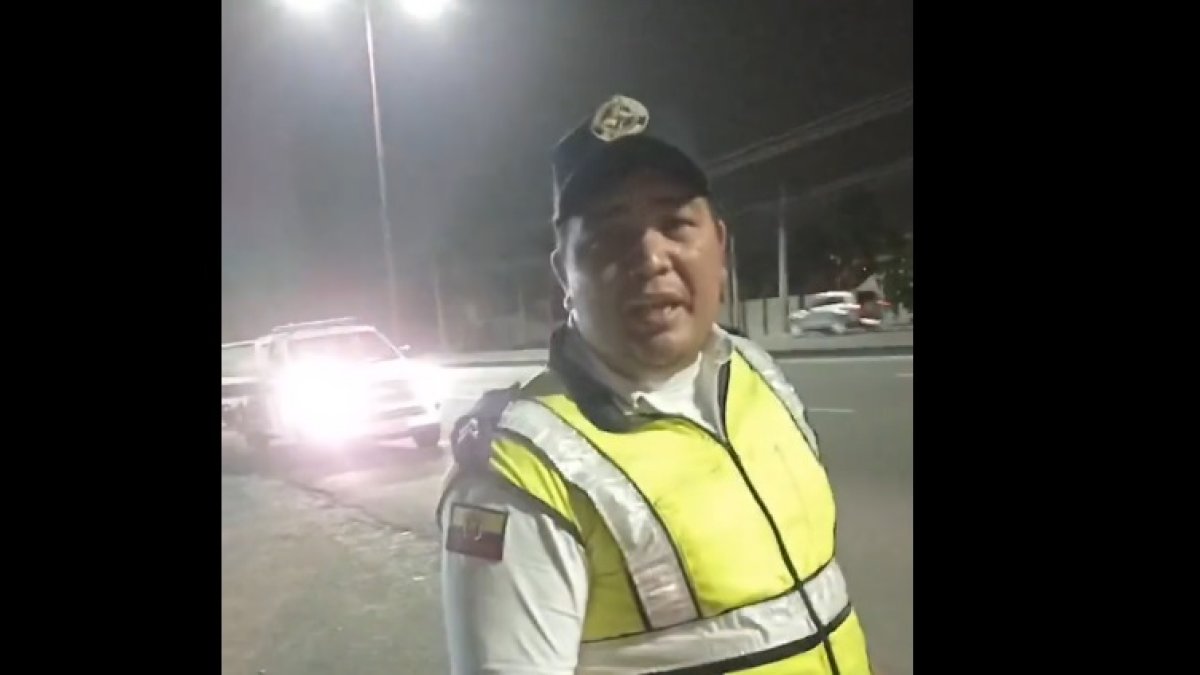 Uniformado. Uno de los hechos se viralizó en redes sociales.