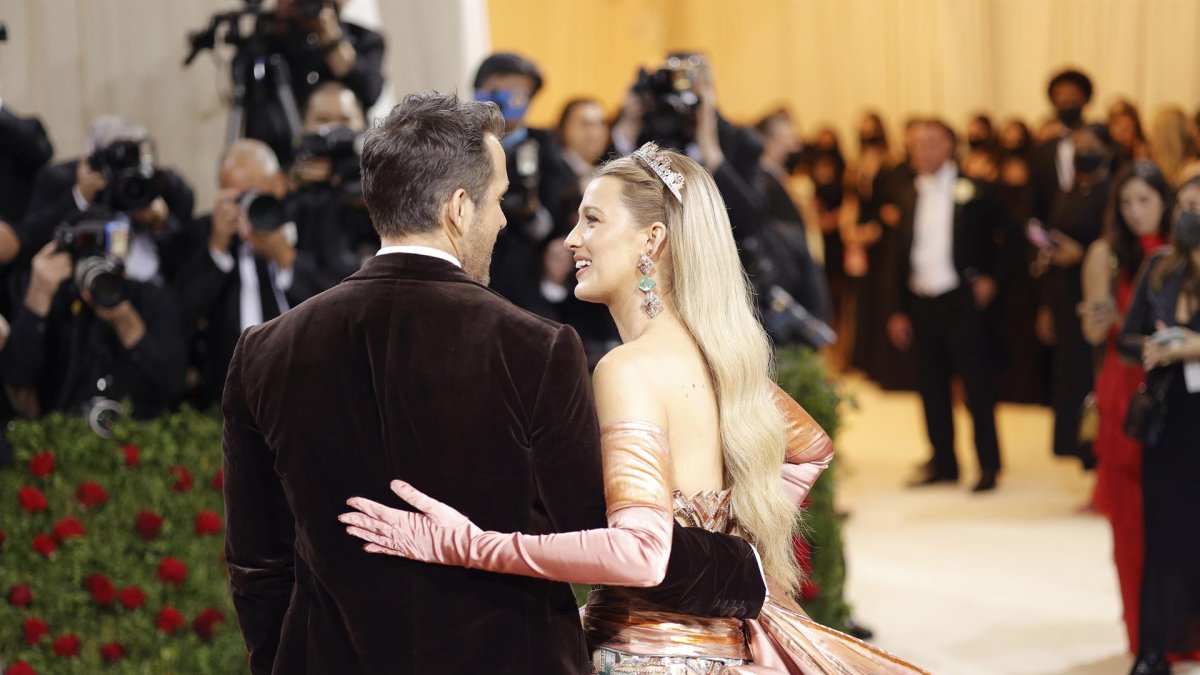 Blake Lively y Ryan Reynolds en la Met Gala 2022.